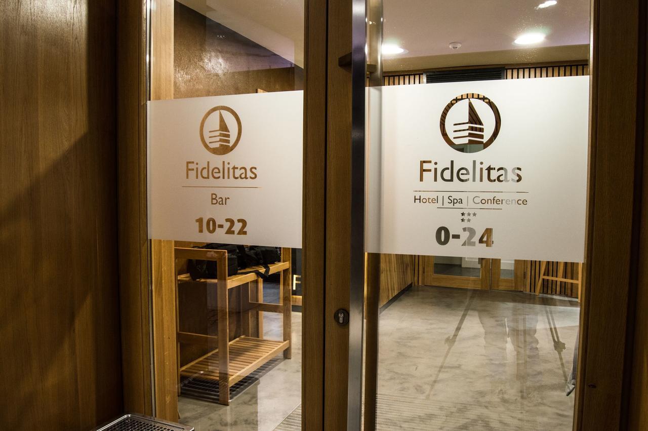 Fidelitas Hotel Sfântu-Gheorghe Buitenkant foto