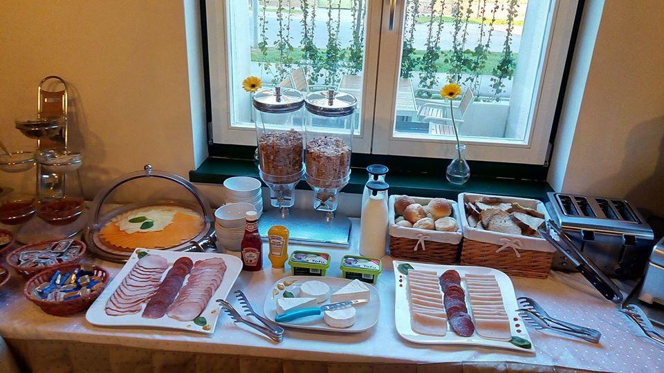 Fidelitas Hotel Sfântu-Gheorghe Buitenkant foto